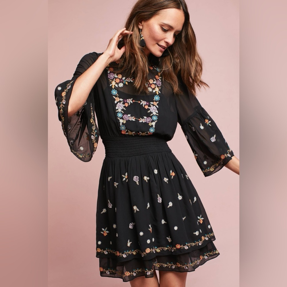 Anthropologie Maeve Anfisa Embroidered Tiered Boho Tunic‎ Dress Bell-Sleeve Sz 6